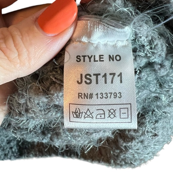 POL Oversized Turtleneck Teddy Knit Sweater, Large - Picture 8 of 8